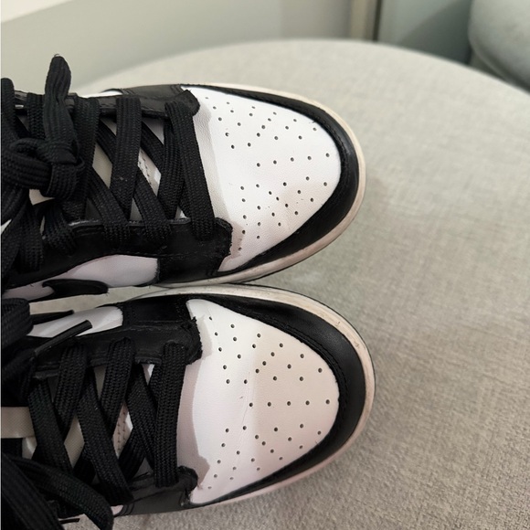 Nike Women’s Panda Dunks - Picture 6 of 7